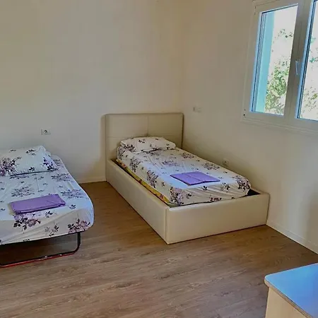 Daire Elio's House *